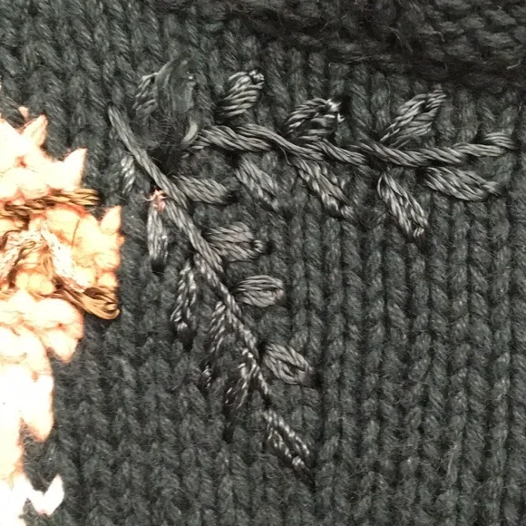 Embellished Christmas Sweater - Picture 6 of 6